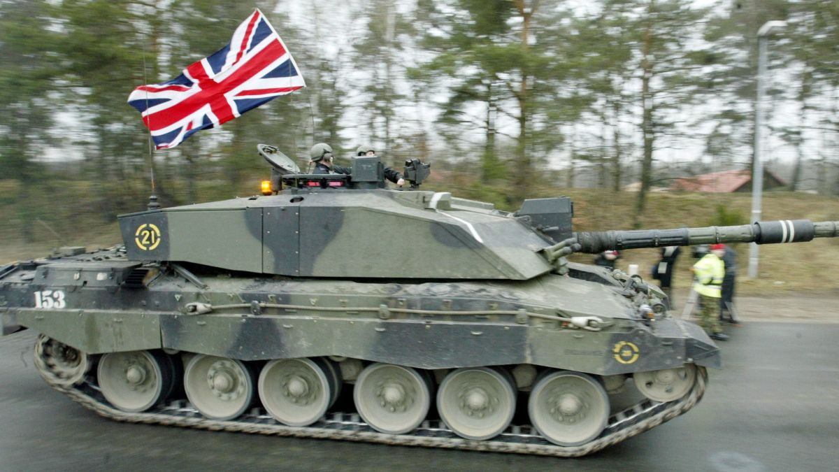 Một phần tư thế kỷ làm việc chăm chỉ đều vô ích, lực lượng tăng thiết giáp của quân đội Anh ngày càng giảm và trở nên lạc hậu. Chính phủ Anh còn đe dọa, sẽ giảm hơn nữa quy mô lực lượng tăng, thiết giáp, vốn đã “rất mỏng” của nước này.