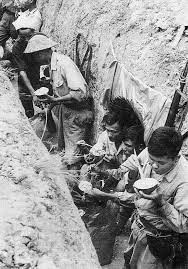 Nguyên nhân của việc mất mát ấy có một phần do việc nấu ăn vì ban đêm thấy lửa ban ngày thấy khói. Rất nhiều thương vong của bộ đội xuất phát từ việc khói bốc lên giữa rừng, máy bay địch phát hiện đã trút bom đạn xuống.