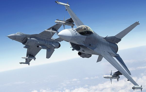 Mặc dù F-16 chưa chắc đã phải là loại chiến đấu cơ "lĩnh ấn tiên phong", trong một cuộc chiến tổng lực của Mỹ, đối với các đối thủ tiềm tàng. Tuy nhiên những công nghệ liên quan được thử nghiệm trên F-16, có thể được áp dụng cho F-35, F-15 và FX thế hệ thứ sáu sắp ra mắt trong tương lai.
