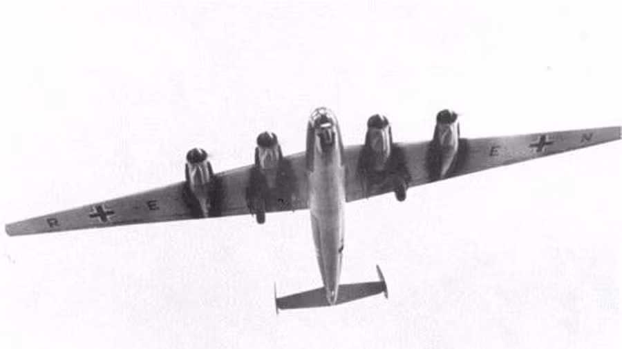 Điều này dẫn đến việc Nhật Bản tập trung thiết kế và sản xuất vào các loại máy bay chiến đấu thiên về phòng thủ. Do đó, các dự án máy bay ném bom hạng nặng cỡ lớn đã ít được quan tâm sau năm 1945 và dự án này cùng chung số phận với dự án máy bay ném bom Amerika của Đức. Nguồn ảnh: WarHistory.