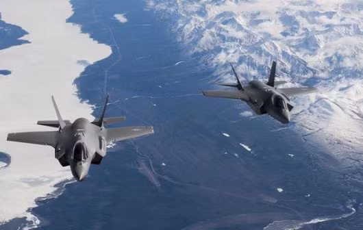 Các hoạt động của Israel được thực hiện với sự hỗ trợ đắc lực của Mỹ - Mỹ đã cung cấp thông tin tình báo và Israel đã trực tiếp thực hiện các cuộc tấn công. Cựu Giám đốc CIA, Ngoại trưởng Mike Pompeo, được cho là đã thảo luận về các cuộc không kích với Yossi Cohen, giám đốc cơ quan gián điệp Mossad của Israel.