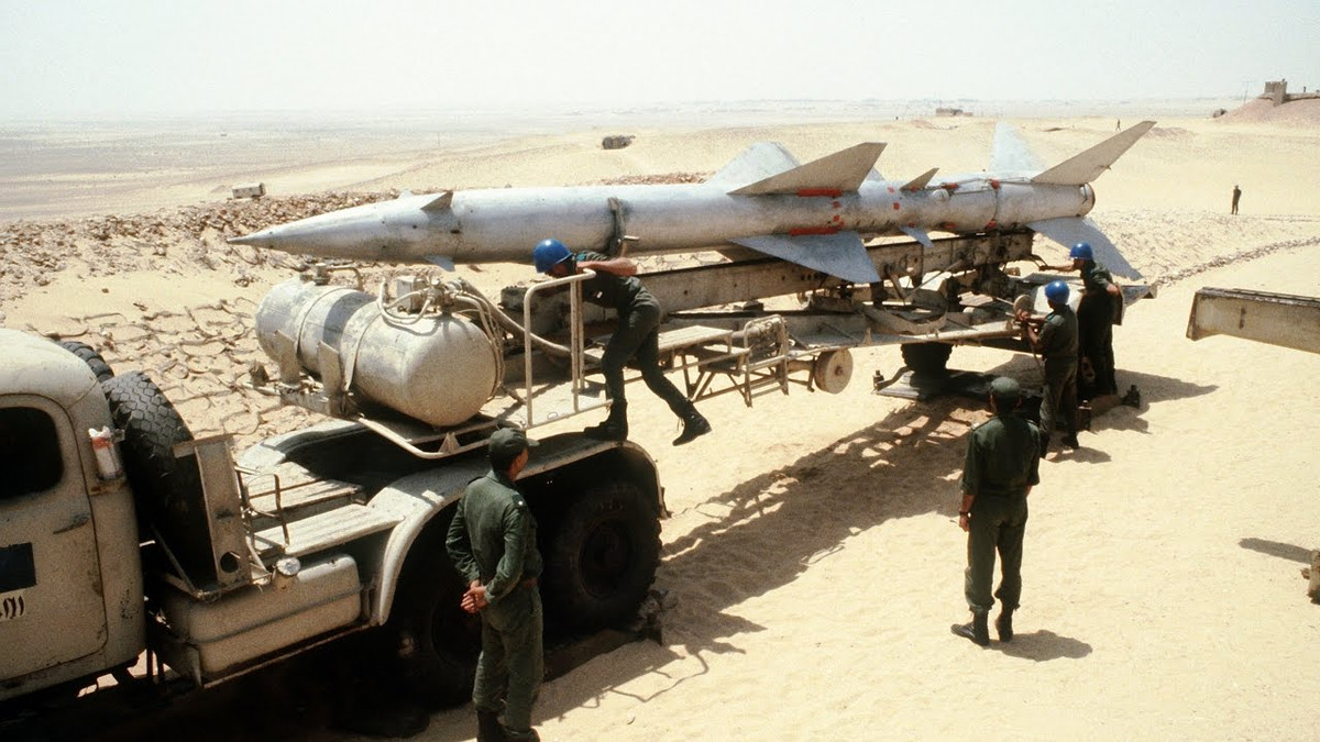 Sau đó, các kỹ sư thiết kế Liên Xô đã tìm cách để khắc phục những thiếu sót của hệ thống tên lửa và bắt đầu phát triển một hệ thống tên lửa phòng không di động, công việc chế tạo bắt đầu vào năm 1953.