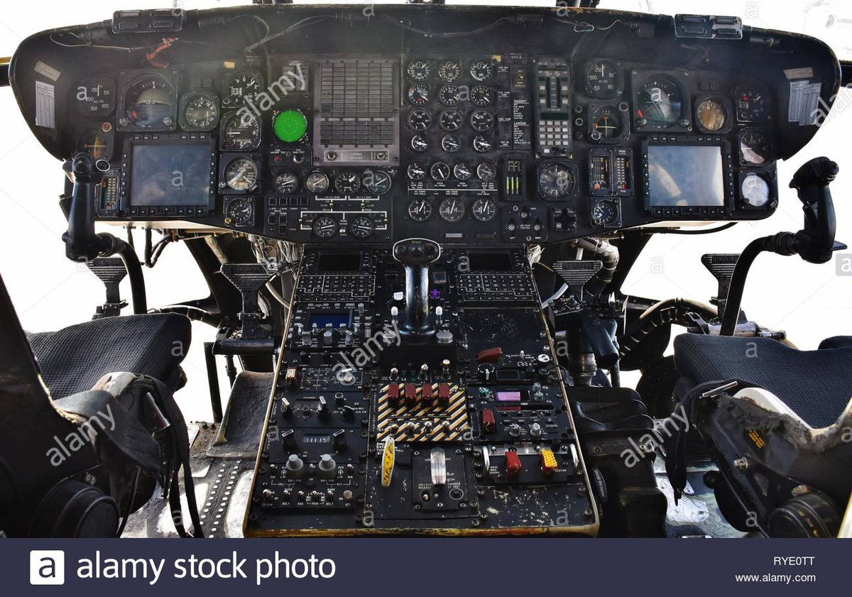 Về tính năng, phiên bản CH-47F sử dụng buồng lái bằng kính hiện đại, hệ thống điều khiển bay kỹ thuật số tiên tiến, để nâng cao độ an toàn của phi hành đoàn và khả năng xếp dỡ hàng hóa nhanh chóng; cho phép phi hành đoàn chuyển nhiệm vụ nhanh và thuận tiện.