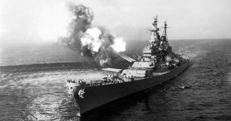 Những tàu IAS cũng có nhiệm vụ thứ hai là hỗ trợ Thủy quân lục chiến, trong một cuộc tấn công đổ bộ đường không. Sáu khẩu 406 mm còn lại, được hỗ trợ bởi pháo 155 mm mới, có thể bắn phá các mục tiêu trên bộ, trước khi tấn công.