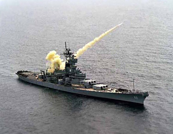 Myers gọi con tàu là “Tàu tấn công xung kích đa năng (IAS)”, có thể đánh chặn các hạm đội của đối phương trên biển, đặc biệt là các tàu chiến-tuần dương chạy bằng năng lượng hạt nhân lớp Kirov của Hải quân Liên Xô, khi đó đang được đóng tại nhà máy đóng tàu Leningrad.