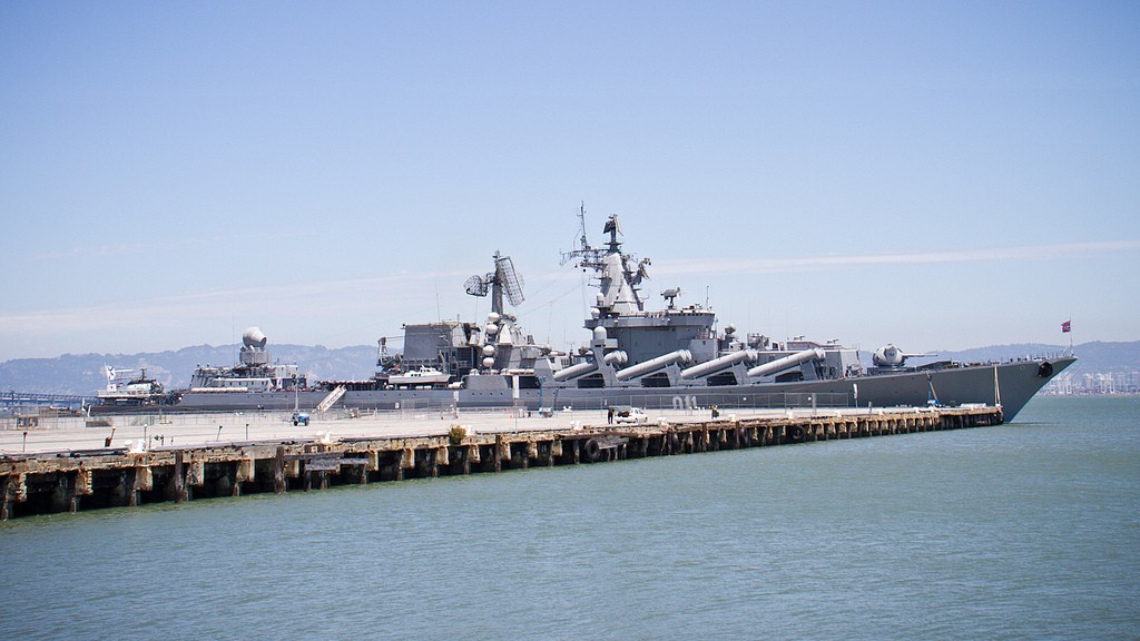 Theo các nhà phân tích, một trong những lý do để có những tin đồn về việc Mỹ triển khai hệ thống phòng không Patriot, là do sự hiện diện của các tàu chiến Nga ở Địa Trung Hải.