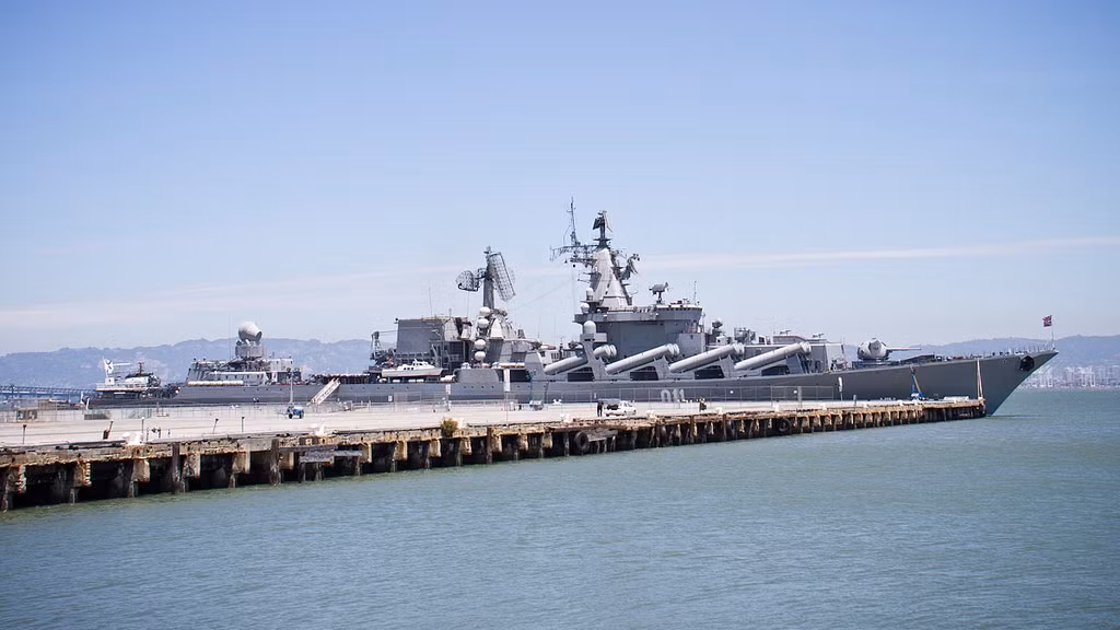 Theo các nhà phân tích, một trong những lý do để có những tin đồn về việc Mỹ triển khai hệ thống phòng không Patriot, là do sự hiện diện của các tàu chiến Nga ở Địa Trung Hải.