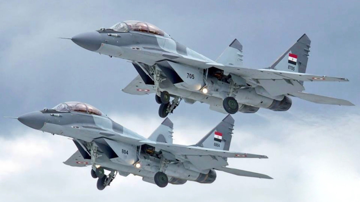 Su-35 của Ai Cập có khả năng chiến đấu tốt hơn tất cả những máy bay của các nước trong khu vực. Máy bay được trang bị tên lửa siêu thanh tầm xa R-37M, động cơ vectơ lực đẩy ba chiều, khung máy bay làm từ chất liệu tổng hợp, giúp giảm tiết diện hạn chế sự theo dõi radar.