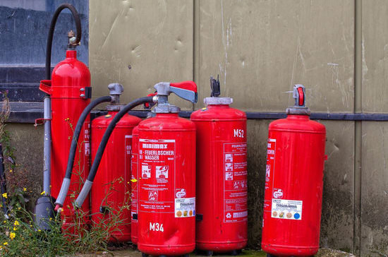 Ngày nay các thiết bị chữa cháy đã hiện đại hơn rất nhiều và tiện dụng như bình chữa cháy, nhưng lựu đạn cứu hỏa vẫn được bán trên thị trường. Lựu đạn chữa cháy vẫn có thể được sử dụng để dập tắt các đám cháy trong chung cư, văn phòng, trường học, bệnh viện, giao thông công cộng và các khu vực đông người. 