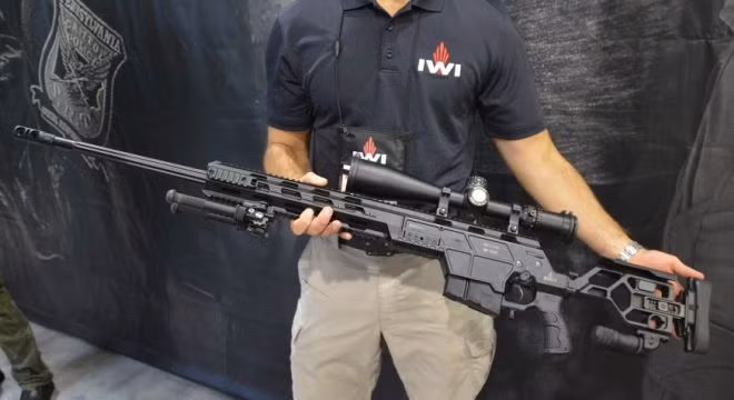 Nòng súng Dan được làm bằng thép đặc biệt, được sản xuất theo phương pháp rèn nguội, có khả năng chống ăn mòn cao, giúp vũ khí có độ an toàn và độ bền cao cũng như có thể thay thế dễ dàng. Thân súng bằng hợp kim nhôm, trên có tích hợp thanh ray Picatinny MIL-STD 1913, cho phép gắn bất kỳ thiết bị ngắm quang học (cả ngày và đêm) hiện đại nào, trên vũ khí. 