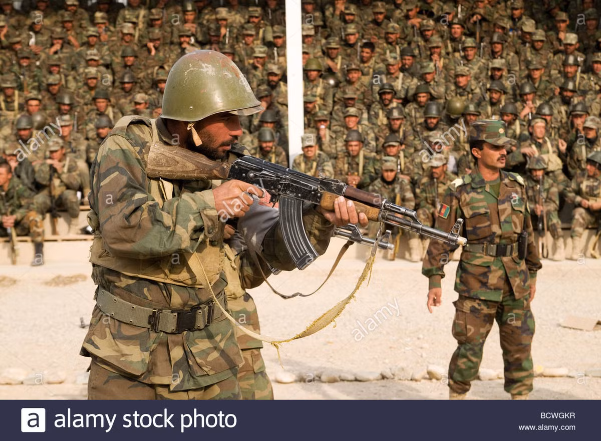 Trước khi có hòa bình, chiến tranh là điều cần thiết, bởi nếu không có chiến tranh thì Taliban sẽ không có động lực ngừng chiến; nhưng phương Tây đã không mang lại chiến thắng ở Afghanistan. Câu hỏi bây giờ là tình hình tương lai ở Afghanistan sẽ phát triển như thế nào, sau khi phương Tây rời đi? Nguồn ảnh: Pinterest.