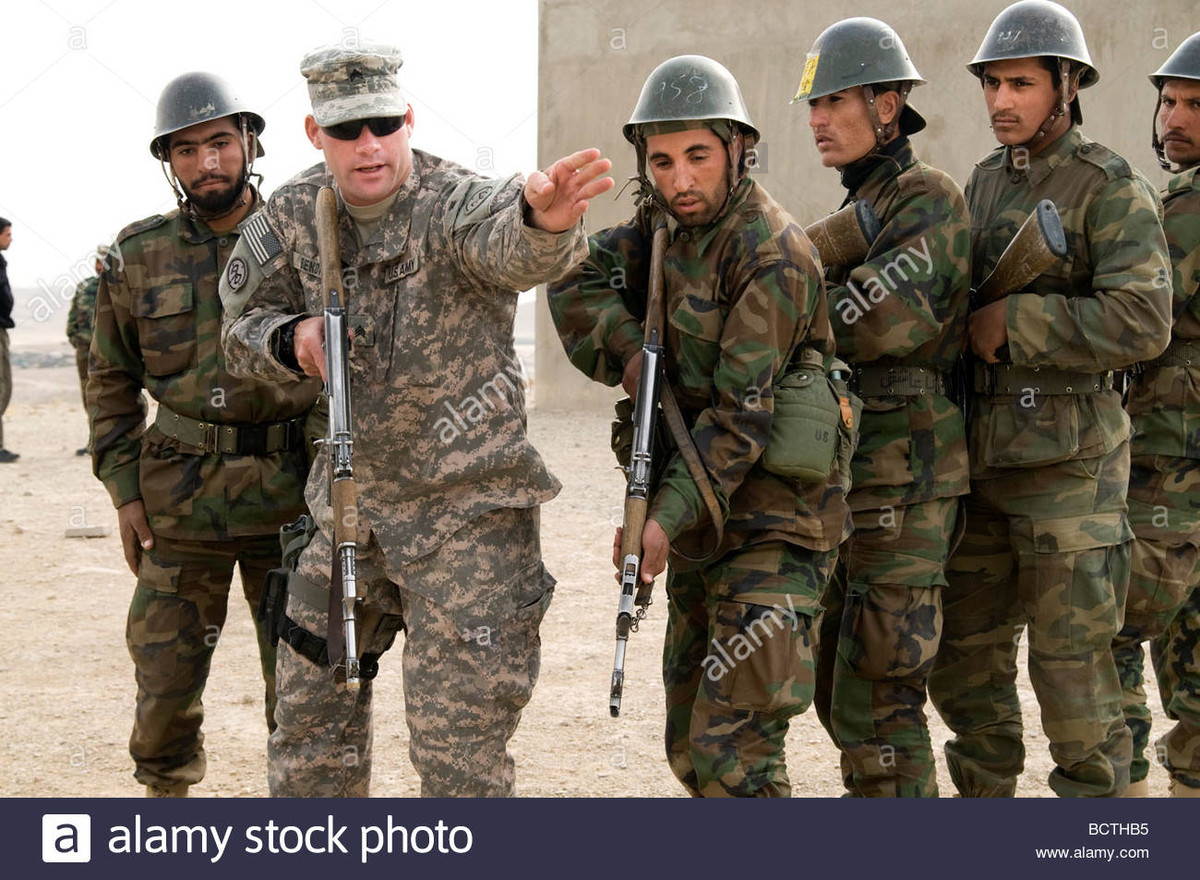 Trước hết, cung cấp kinh phí đầy đủ cho quân đội Afghanistan, cũng như các hỗ trợ khác, bao gồm cả chia sẻ thông tin tình báo và sửa chữa vũ khí. Quân đội Quốc gia Afghanistan hiện là “xương sống” của Afghanistan và là “thành tựu lớn nhất” của phương Tây để lại cho Afghanistan.