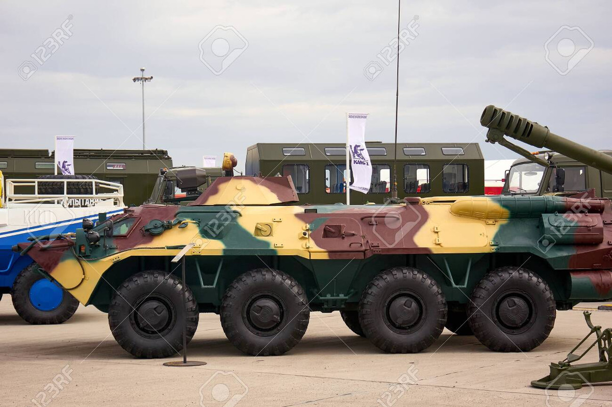 Bộ Quốc phòng Cộng hòa Kazakhstan đã cho vào biên chế 30 xe chiến đấu BTR-82A mới vào tháng 12/2012. Việc sản xuất BTR-82A cho Quân đội Nga đã được bắt đầu vào tháng 9/2013 và lô xe bọc thép đầu tiên đã được chuyển giao cho quân đội Azerbaijan vào năm 2013.