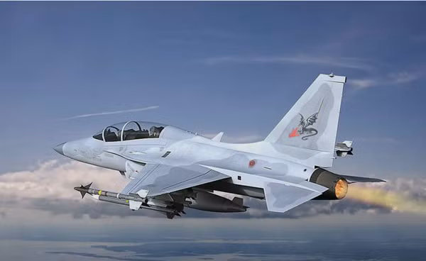 T-50 còn được tích hợp tên lửa không đối không tầm xa AIM-120 và một bộ cảm biến mạnh hơn. Bộ thiết bị điện tử hàng không của T-50 tiên tiến hơn so với nhiều máy bay chiến đấu thế hệ thứ tư, cho phép triển khai tên lửa AGM-65 Maverick và tên lửa Hydra 70. 