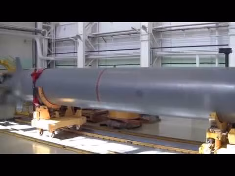 Do ngư lôi hạt nhân Poseidon chiếm một lượng lớn không gian bên trong tàu phóng, nên 4 tàu ngầm hạt nhân mới đóng của Nga, không chỉ có khả năng phóng tên lửa đạn đạo, ngoài ra còn có thể chuyên chở các ngư lôi hạt nhân Poseidon.