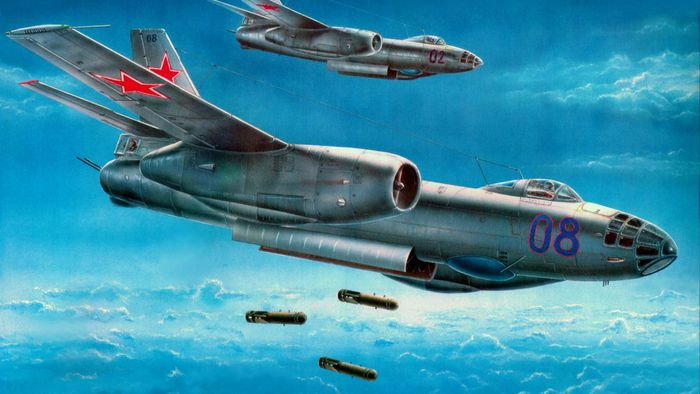 17 giờ 07 phút, hai tổ bay được lệnh xuất kích. Lúc này, trên bầu trời miền Bắc thời tiết xấu, mây giăng kín, nhưng cả 2 tổ bay vẫn bình tĩnh bay theo đường bay đã định. Đến Bun Loong, khi đã xác định rõ mục tiêu oanh kích, tổ bay của Bùi Trọng Hoan lao vào mục tiêu công kích trước. Lần lượt 8 quả bom bi 250 kg được trút xuống.