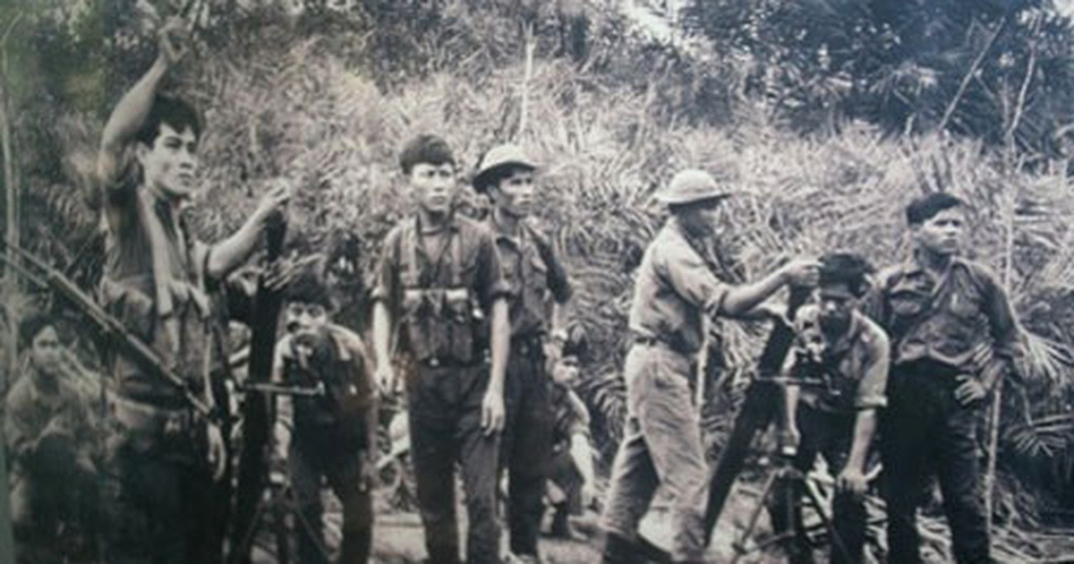 Cơ động đến vị trí sân bay, bí mật triển khai trận địa, đội hình chiến đấu nổ súng theo đúng kế hoạch đã định. 40 quả đạn mang theo, 5 quả không nổ do ảnh hưởng thời tiết mưa gió ẩm ướt, 35 quả đạn còn lại đã nổ trúng mục tiêu phá hủy đài chỉ huy sân bay, xưởng sửa chữa và một số thiết bị sân bay.