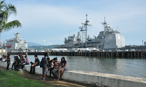 Nhưng tại sao Philippines lại mua tên lửa BrahMos, khi giữa Mỹ và Philippines có một Hiệp ước phòng thủ chung, được ký kết vào ngày 30/8/1951? Theo tinh thần của Hiệp ước này, Mỹ sẽ hỗ trợ quân sự cho Philippines.