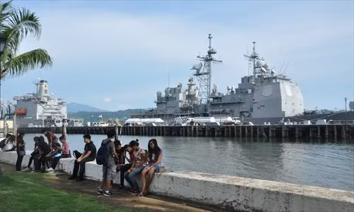 Nhưng tại sao Philippines lại mua tên lửa BrahMos, khi giữa Mỹ và Philippines có một Hiệp ước phòng thủ chung, được ký kết vào ngày 30/8/1951? Theo tinh thần của Hiệp ước này, Mỹ sẽ hỗ trợ quân sự cho Philippines.