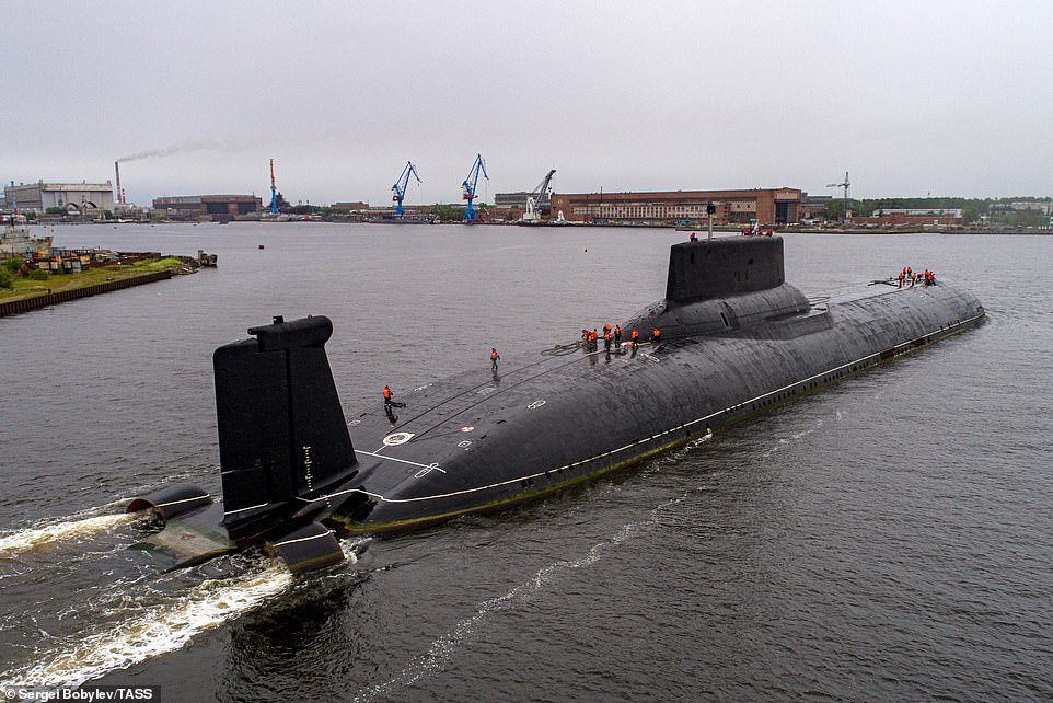 Các đề xuất đã được đưa ra để sử dụng số tàu ngầm lớp Typhoon vào mục đích vận tải, nơi chúng có thể đặc biệt hữu ích cho khả năng đi thuyền dưới mặt nước bị đóng băng; mặc dù hiệu quả chi phí của đề xuất như vậy còn rất nhiều nghi vấn.