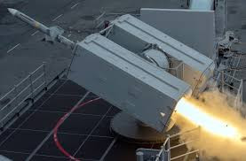 Lấy tàu tuần dương lớp Ticonderoga làm ví dụ. Năm chiếc đầu tiên (đã được cho loại biên), được trang bị các bệ phóng tên lửa kiểu cũ, mỗi bệ phóng chỉ có thể mang một hoặc hai tên lửa. Thiết kế này đã hạn chế khả năng mang vũ khí của các tàu chiến này, khi mỗi tàu chỉ có thể mang tối đa 88 tên lửa.