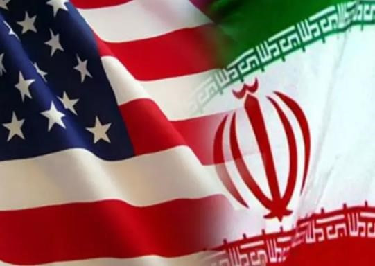 Năm 2020 vừa qua là một năm đầy sự kiện đối với Quân đội Iran nói riêng và quốc gia hồi giáo này nói chung. Vào đầu năm, tướng Soleimani, chỉ huy lực lượng tình báo Iran, đã thiệt mạng trong một cuộc không kích bởi một máy bay không người lái của Mỹ. Vào cuối năm, nhà khoa học hạt nhân Fakrizade đã bị bị ám sát bằng súng máy tự động.