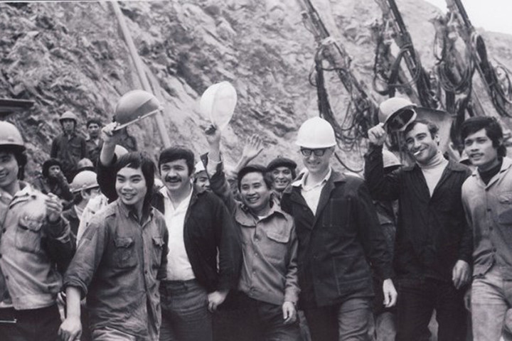 Thời điểm đó Liên Xô đã đảm bảo hơn 3/4 tổng khối lượng viện trợ mà Việt Nam nhận được từ nguồn nước ngoài, để giúp Việt Nam kháng chiến chống xâm lược cũng như góp phần duy trì hoạt động của cơ cấu kinh tế-xã hội của đất nước.