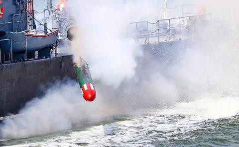 Nếu Hàn Quốc gây chiến với "láng giềng" Bình Nhưỡng, một trong những mối đe dọa mà nước này sẽ phải đối mặt, là hàng loạt tàu hải quân cỡ nhỏ được trang bị tên lửa và ngư lôi của Triều Tiên. 