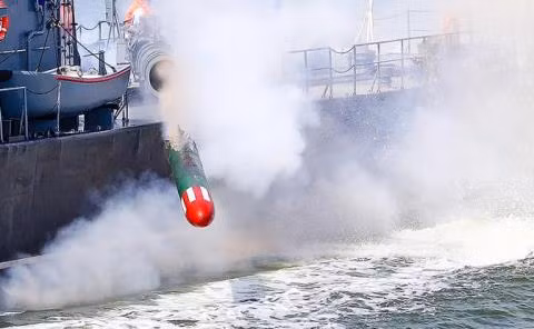 Nếu Hàn Quốc gây chiến với "láng giềng" Bình Nhưỡng, một trong những mối đe dọa mà nước này sẽ phải đối mặt, là hàng loạt tàu hải quân cỡ nhỏ được trang bị tên lửa và ngư lôi của Triều Tiên. 