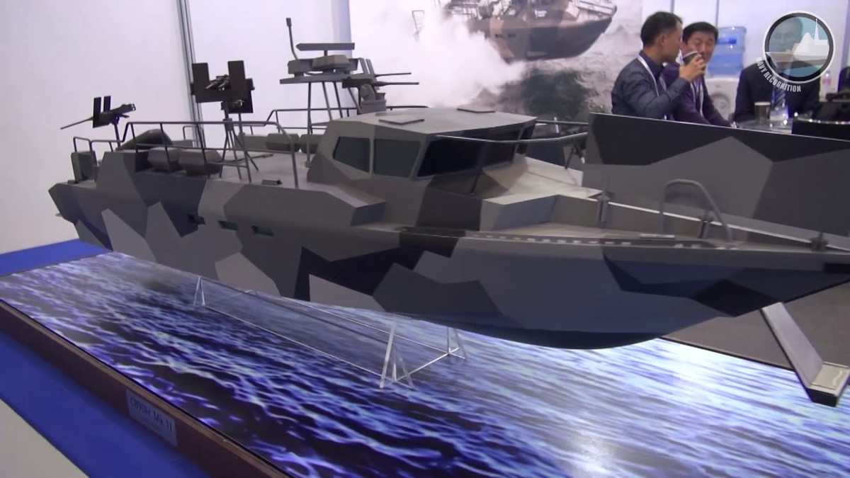 Vậy Hàn Quốc đã có chiến lược gì để đối phó với chiến thuật "tàu muỗi" của Triều Tiên? Câu trả lời của Hàn Quốc đã được công bố tại triển lãm thương mại MADEX 2017. 