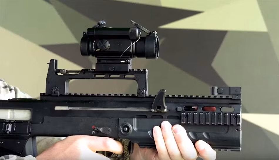 Tuy nhiên, Nga có một loạt kế hoạch khác cho ShAK-12, đó là xuất khẩu; ShaK-12 đã được trình diễn tại Defexpo 2018 ở Ấn Độ và Trung Quốc và đang được tiếp thị mạnh mẽ với những quốc gia tiềm năng.