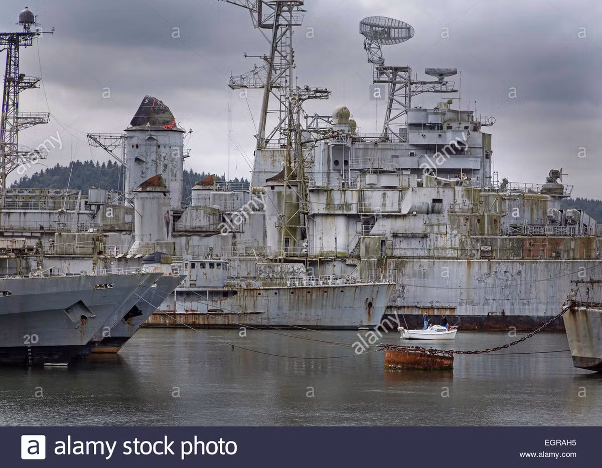 30 năm sau khi Liên Xô tan rã, hầu hết các tàu mặt nước lớn của Hải quân Nga đều bị bỏ hoang và phá dỡ, chỉ còn lại một số tàu chiến như lớp tàu Kirov và Slava. Hệ thống tàu chiến "sát thủ tàu sân bay", mà Liên Xô tốn rất nhiều tiền của để xây dựng năm xưa, đã tan rã.