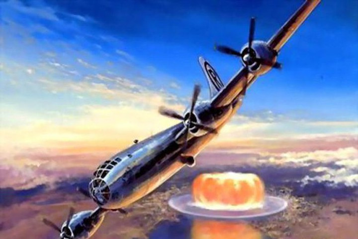 Các máy bay B-29 mới được triển khai tới mặt trận Thái Bình Dương bắt đầu từ năm 1944, với tầm hoạt động lớn cho phép máy bay thực hiện các cuộc tấn công vào các đảo chính của Nhật Bản, bao gồm các vụ ném bom ác liệt vào Tokyo và ném bom nguyên tử ở Hiroshima và Nagasaki.