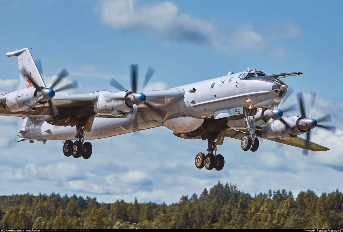 Những chiếc Tu-4 sau khi loại biên đã được dùng để thử nghiệm các công nghệ mới. Tu-4 được sử dụng làm nơi thử nghiệm cho công nghệ tiếp nhiên liệu trên không, tác chiến điện tử và trinh sát bức xạ. Sau đó được thiết kế thành máy bay vận tải hàng hóa là Tu-70 và Tu-75 và hơn 300 chiếc Tu-4 đã được chuyển đổi thành máy bay vận tải chở quân Tu-4D.