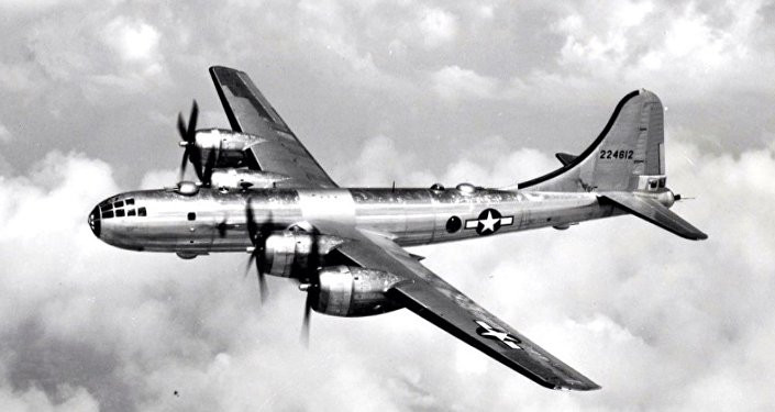 Vào thời điểm đó, Liên Xô đang tiếp nhận các máy bay được viện trợ từ Mỹ thông qua chương trình Lend-Lease, vì vậy Moscow đã hai lần đề nghị Mỹ gửi máy bay B-29 cho quân đội nước này nhưng chính quyền Washington đã từ chối.