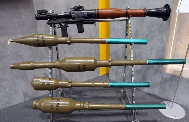 Súng ban đầu bắn đạn PG-7, sau đó Liên Xô/Nga chế tạo các loại đạn khác như PG-7V, PG-7VM, PG-7VL, PG-7VR là các đạn xuyên phá vỏ thép chống tăng. Đạn TBG-7V là đạn nhiệt áp chống lô cốt, công trình. Đạn OG-7, OG-7A là đạn nổ phá - văng mảnh để sát thương bộ binh. Ngoài ra còn có nhiều loại đạn khác do các nước khác tự chế tạo.