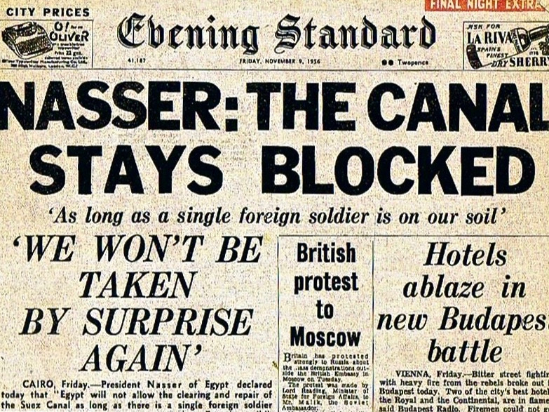 Tuy nhiên, điều sốc thực sự là phản ứng của các siêu cường. Thủ tướng Liên Xô Nikolai Bulganin cảnh báo rằng, Liên Xô sẵn sàng phóng tên lửa đạn đạo mang đầu đạn hạt nhân vào Anh, Pháp và Israel, nếu các quốc gia này không rút quân.