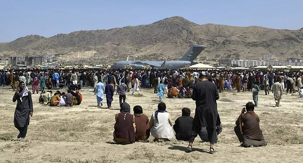 Ông Anthony Blinken nói thêm rằng mặc dù Mỹ đã ngưng hiện diện ngoại giao ở Kabul, chuyển các hoạt động tới Doha, nhưng sẽ tiếp tục "nỗ lực không ngừng" để giúp người Mỹ và người Afghanistan có hộ chiếu Mỹ rời khỏi Afghanistan nếu họ muốn.