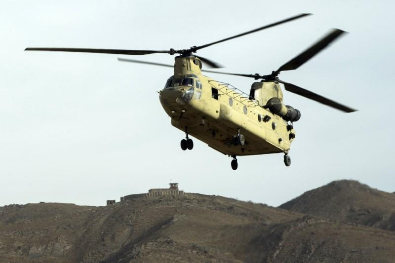 Hiện những chiếc Boeing CH-47F Chinook có giá rẻ hơn máy bay trực thăng hạng nặng Yasur của Lực lượng Phòng vệ Israel; nhưng đã được đưa vào trang bị từ năm 1969 và Israel đang cần thay thế khẩn cấp.