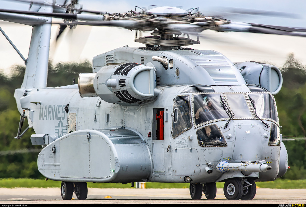 Đây hiện là loại trực thăng hạng nặng lớn thứ hai thế giới về trọng lượng cất cánh và tải trọng, với trọng lượng cất cánh tối đa gần 40 tấn và sức chở 15,8 tấn (khả năng chịu tải của móc ngoài tới 16,3 tấn).