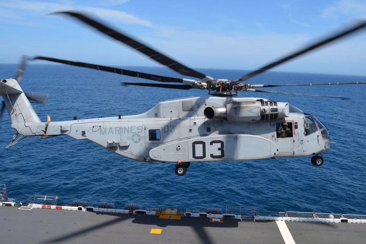 Tuy nhiên, trực thăng Stallion King được phát triển đặc biệt cho Thủy quân lục chiến Mỹ; các lực lượng Lục quân, Không quân và Hải quân Mỹ đã không mua nó, do trọng lượng quá lớn và quá đắt.