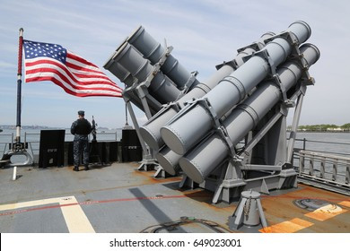 Vì lý do này, số tên lửa Harpoon đã bị tàu ngầm Mỹ rút khỏi biên chế trong nhiều thập kỷ. Hơn nữa, các tàu khu trục của Mỹ cũng thường ra khơi, mà không có tên lửa chống hạm Harpoon trên tàu.