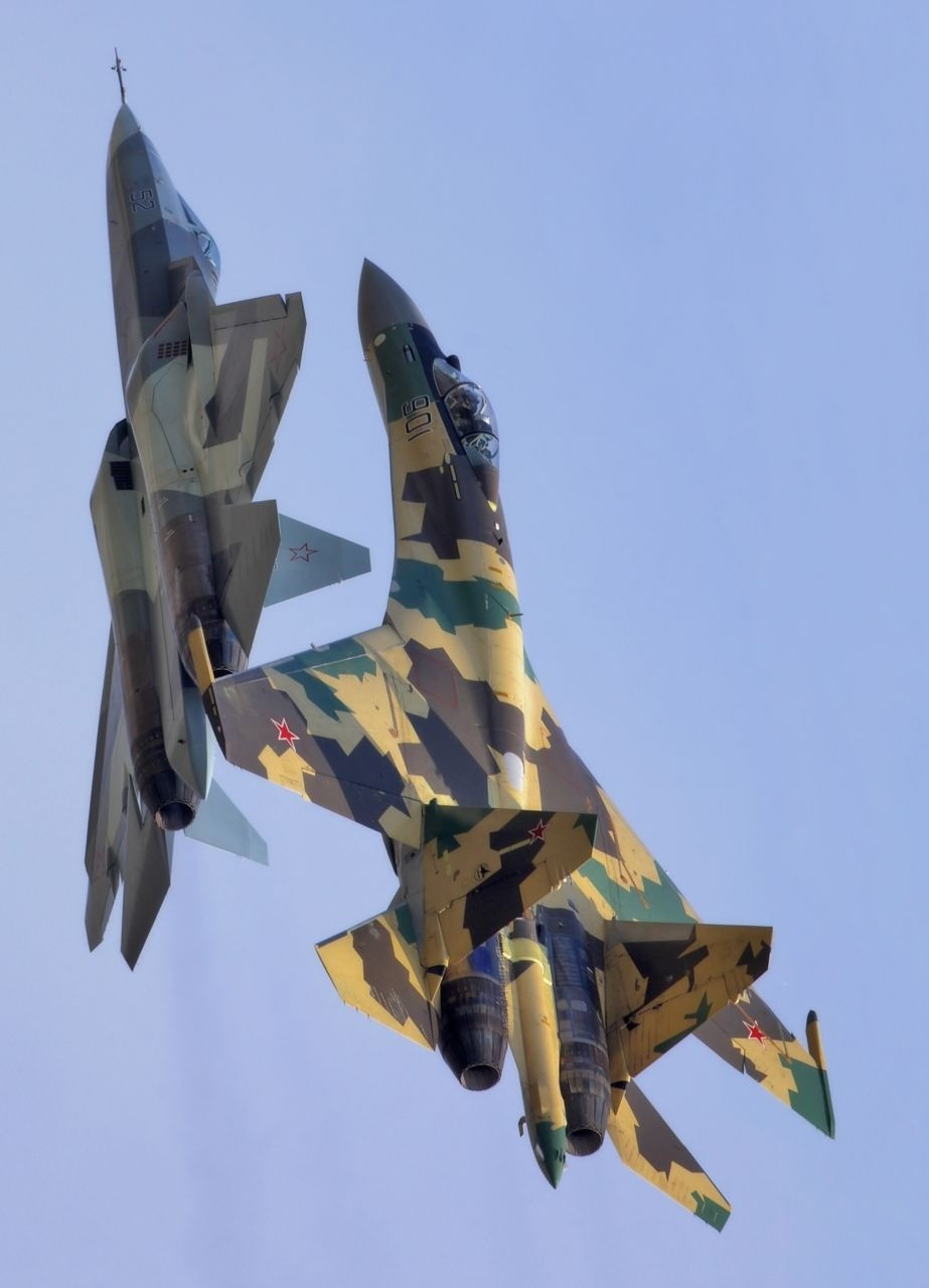 Với sự trợ giúp của hệ thống cảnh báo radar trên không, phi công có thể nắm bắt kịp thời hành động của kẻ thù, cũng như vị trí và đường bay của tên lửa đang bay tới, từ đó cải thiện đáng kể khả năng sống sót máy bay chiến đấu của họ. Hệ thống sử dụng cảnh báo bằng văn bản và giọng nói, cho phép phi công nắm được tình hình chiến trường trên không, kịp thời đưa ra các biện pháp tự vệ.