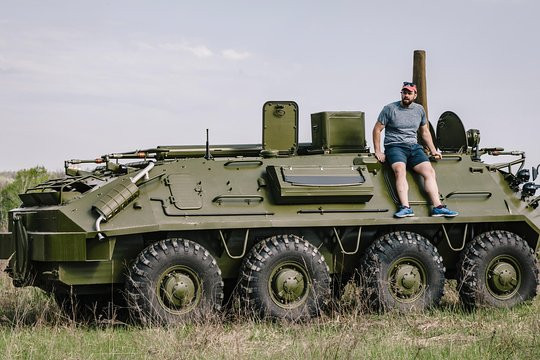 Ngày nay do có tuổi đời cao nên xe cực kỳ hiếm khi được rao bán và đắt từ hai triệu rúp trở lên tương đương khoảng 600 triệu VNĐ. Nhưng nó nhẹ hơn nhiều so với các loại xe bọc thép khác chỉ 9,9 tấn.