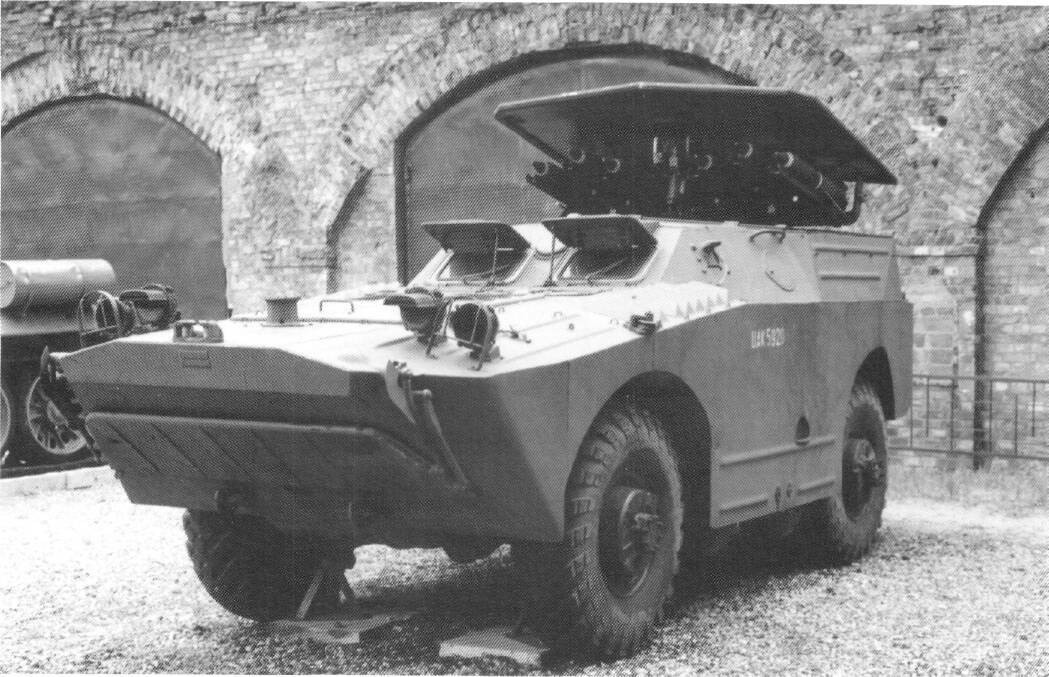 Xe thiết giáp BRDM-1 cũng không có bất kỳ thiết bị quan sát đặc biệt nào cho nhiệm vụ của một xe trinh sát. Những hạn chế này đã thúc đẩy đội thiết kế tạo ra một mẫu xe mới phù hợp hơn với môi trường chiến tranh hiện đại đó là BRDM-2.