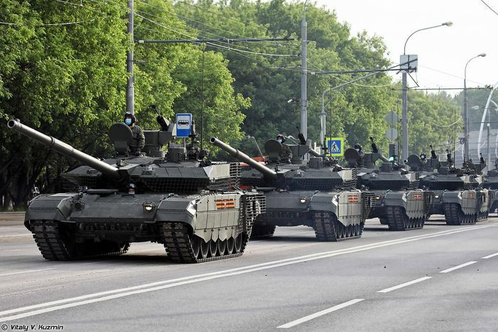 Là một cải tiến rõ rệt so với T-90 cũ hơn, xe tăng chủ lực T-90M được kỳ vọng sẽ đạt được thành công xuất khẩu đáng kể và hiện đã có hai khách hàng lớn là Ai Cập đặt hàng với 500 xe tăng và Ấn Độ là 460 xe tăng.