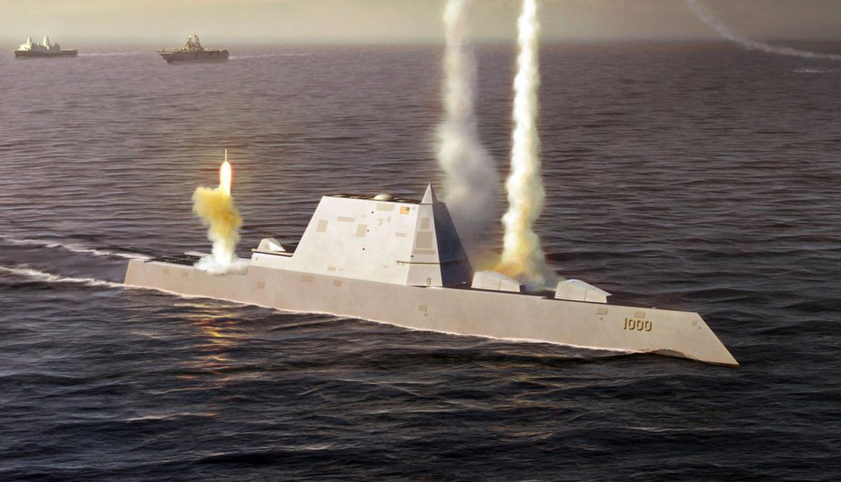 Mặc dù các giếng phóng tên lửa của Zumwalt tương thích với nhiều loại tên lửa của hải quân Mỹ; tuy nhiên những loại tên lửa này, lại phụ thuộc vào "Hệ thống Chiến đấu Aegis", mà hệ thống này Zumwalt lại không trang bị. Hệ thống hỏa lực tầm cực gần cuối cùng của Zumwalt, đã bị hạ cấp từ pháo 57 mm xuống pháo 30 mm, có tính năng kém hơn nhiều.