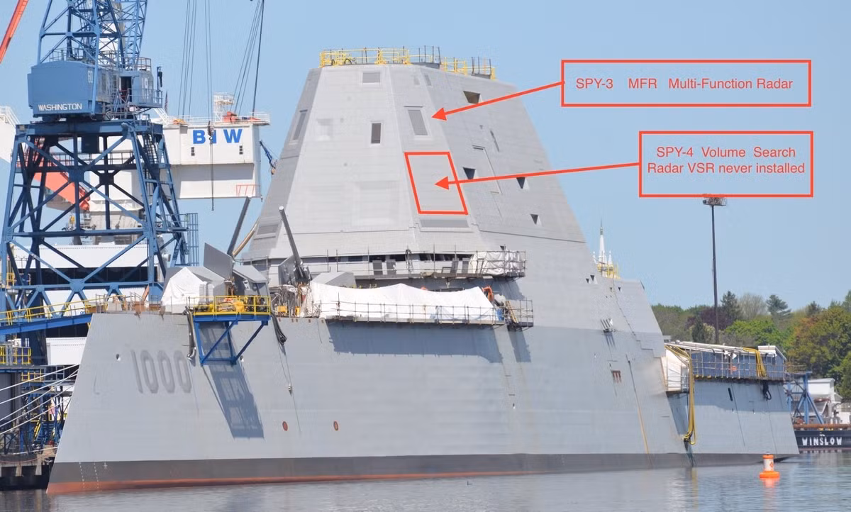 Phương án "hạ cấp" Zumwalt, nhằm hạn chế chi phí được áp dụng; thay vì sử dụng radar SPY-4 cực mạnh, với độ phân giải mục tiêu cao, thì sẽ thay thế bằng radar SPY-3. Việc thay thế này đã tiết kiệm được 80 triệu USD cho mỗi con tàu, nhưng khả năng tìm kiếm trên không đã bị suy giảm đáng kể.