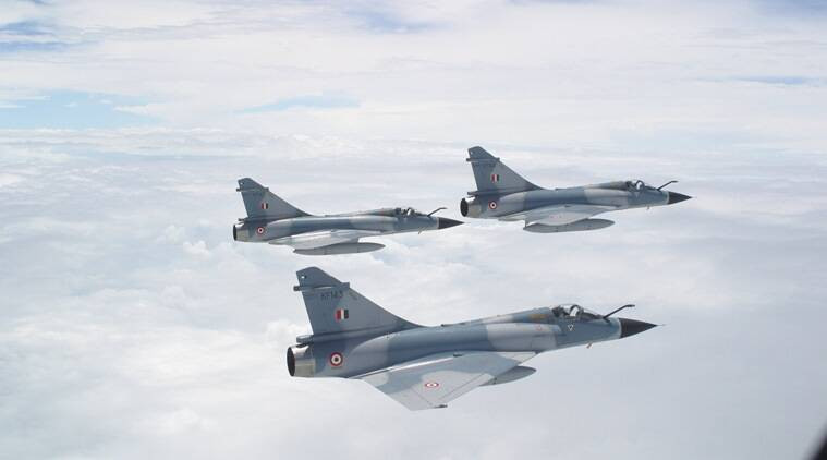 Về lý thuyết, công ty Dassault Aviation của Pháp, nơi đã phát triển tiêm kích chiến thuật Mirage 2000 (cũng là công ty bán máy bay Rafale cho Ấn Độ hiện nay), sẽ có trách nhiệm cung cấp phụ tùng chính hãng trong suốt vòng đời của những chiếc Mirage 2000; nhưng do giá phụ tùng của Mirage 2000 quá đắt, nên Ấn Độ buộc phải mua máy bay cũ để lấy phụ tùng cho rẻ; nhưng cũng kèm theo những rủi ro.