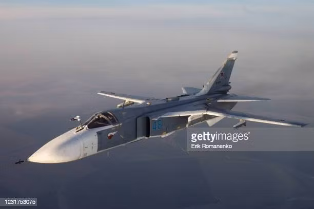 Để ngăn chặn sự xâm phạm biên giới Nga của tàu Hải quân Hà Lan, các máy bay chiến đấu Su-30 và máy bay ném bom Su-24 đã cất cánh. Sau khi máy bay Nga đi qua, tàu khu trục Evertsen của Hà Lan ngay lập tức đổi hướng, đi khỏi biên giới Liên bang Nga.